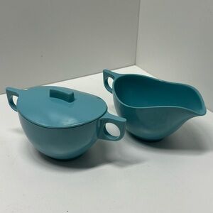 Vintage turquoise Melmac melamine sugar pot with lid and creamer